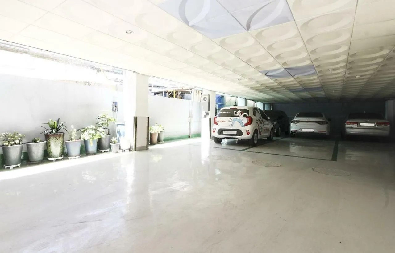 Busan Tema Motel 2*,